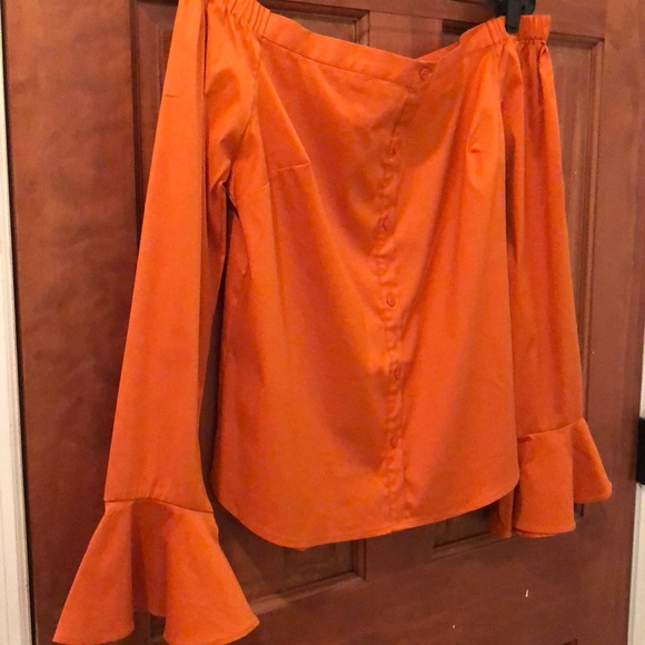 Express Off The Shoulder Blouse - Picture 8 of 8